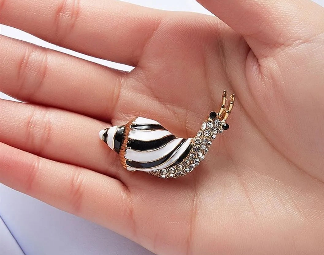 Broche fantaisie escargot.