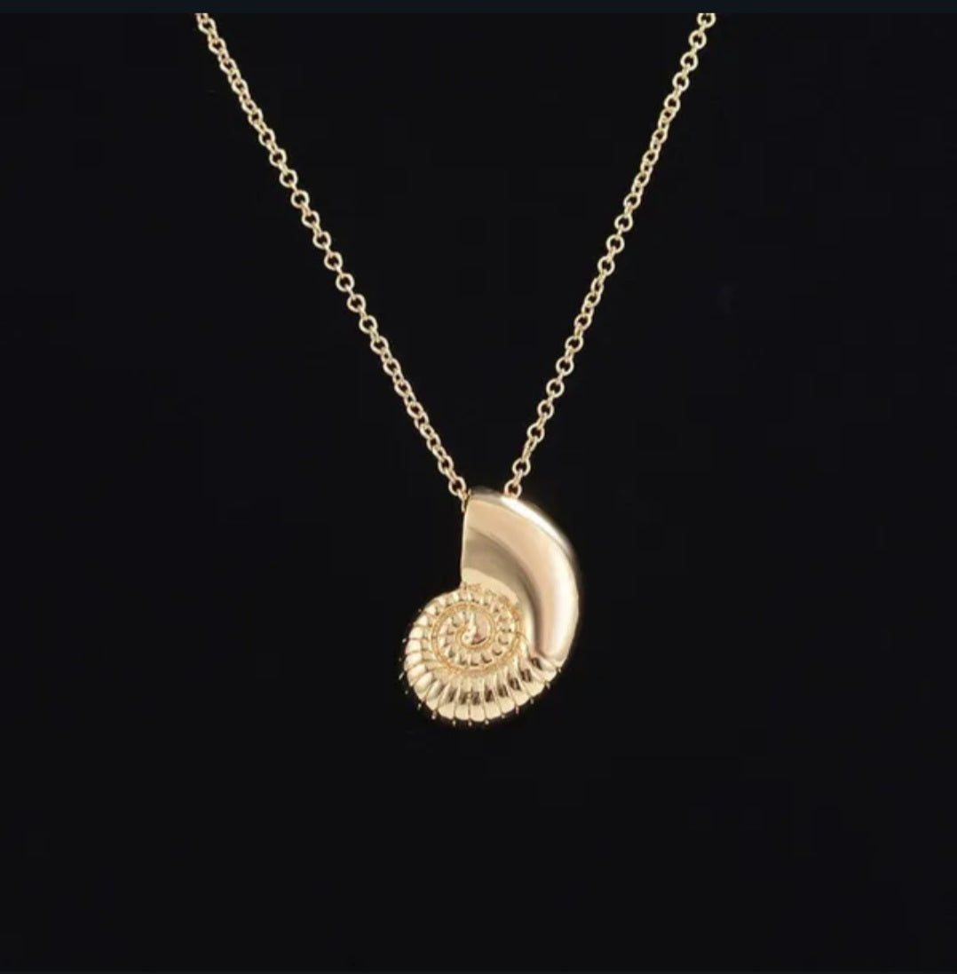 Collier escargot.